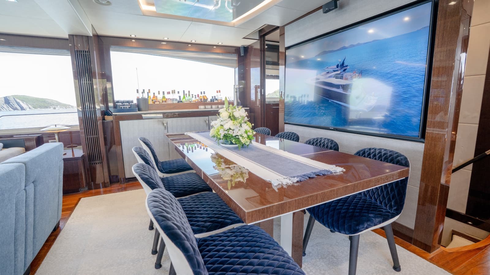 2017 Sunseeker 86 Yacht