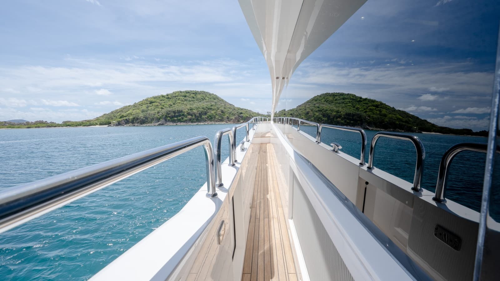 2017 Sunseeker 86 Yacht
