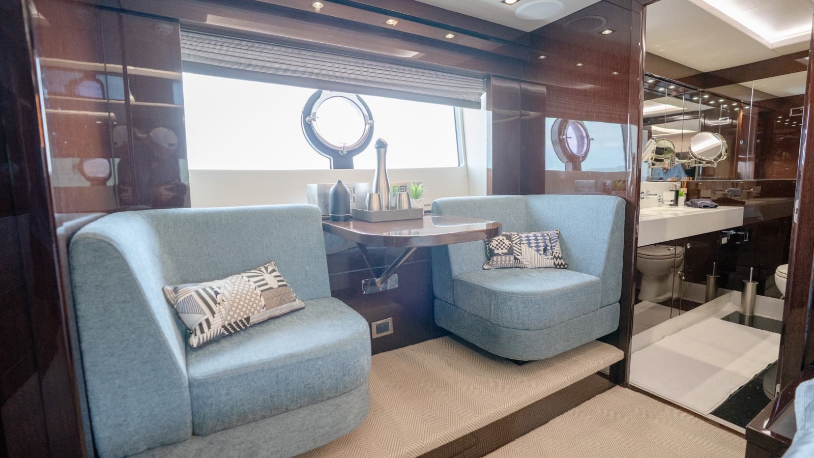 2017 Sunseeker 86 Yacht