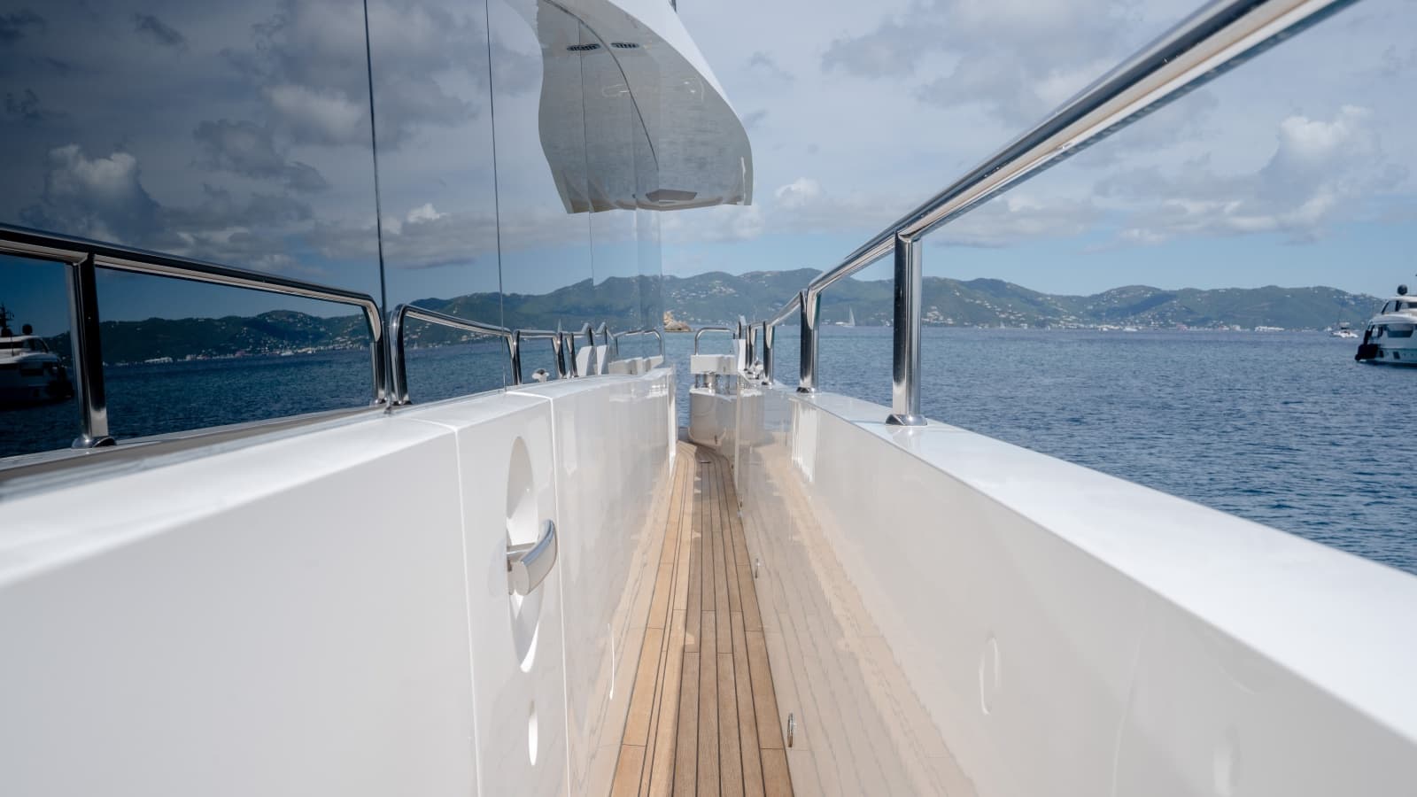 2017 Sunseeker 86 Yacht