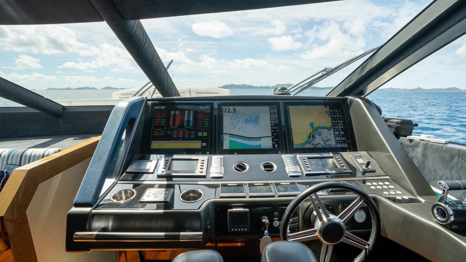 2017 Sunseeker 86 Yacht