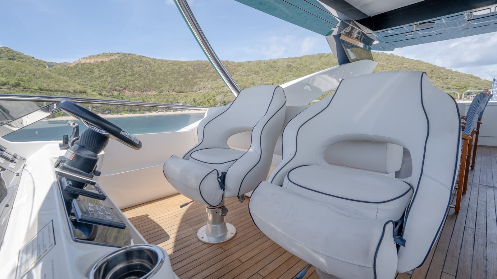 2017 Sunseeker 86 Yacht