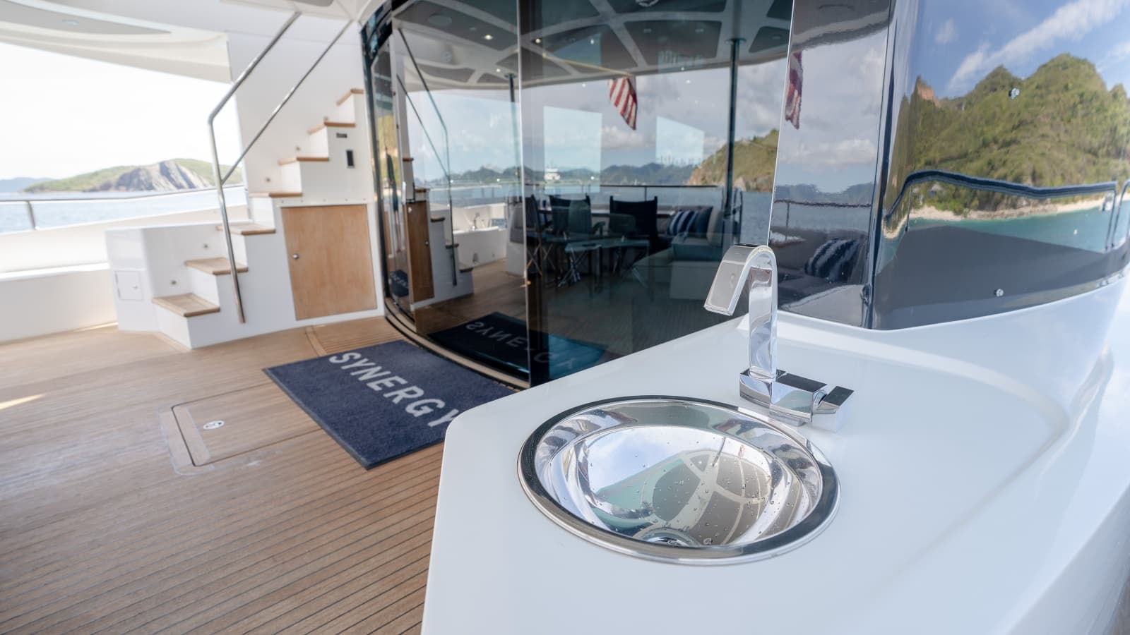 2017 Sunseeker 86 Yacht