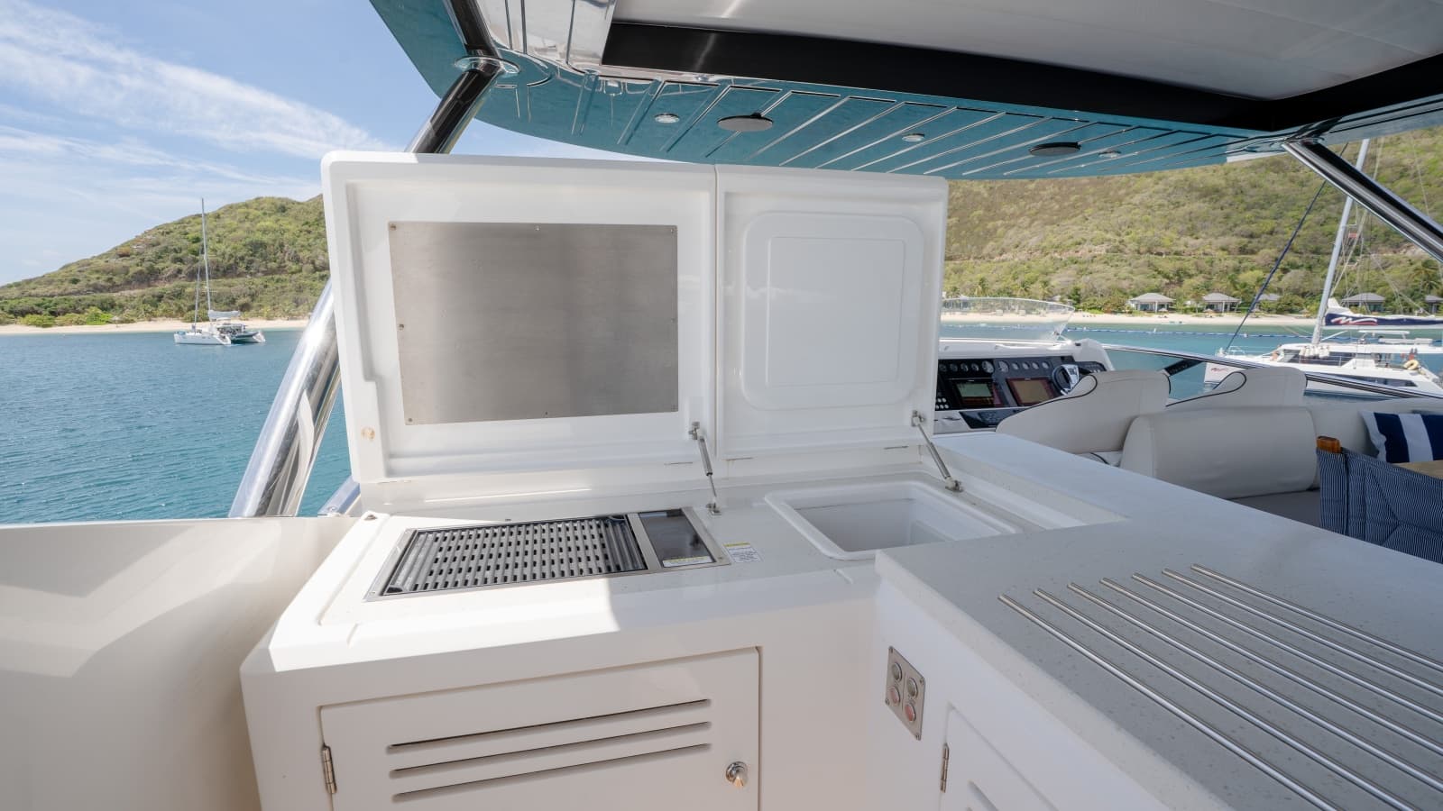 2017 Sunseeker 86 Yacht