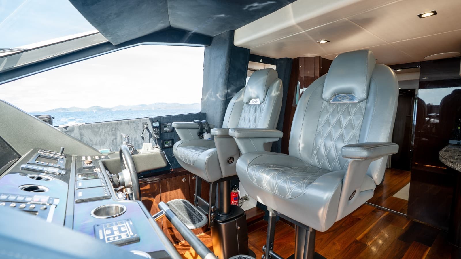 2017 Sunseeker 86 Yacht