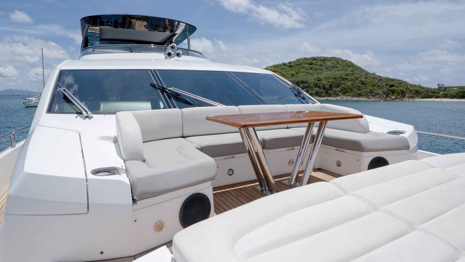 2017 Sunseeker 86 Yacht