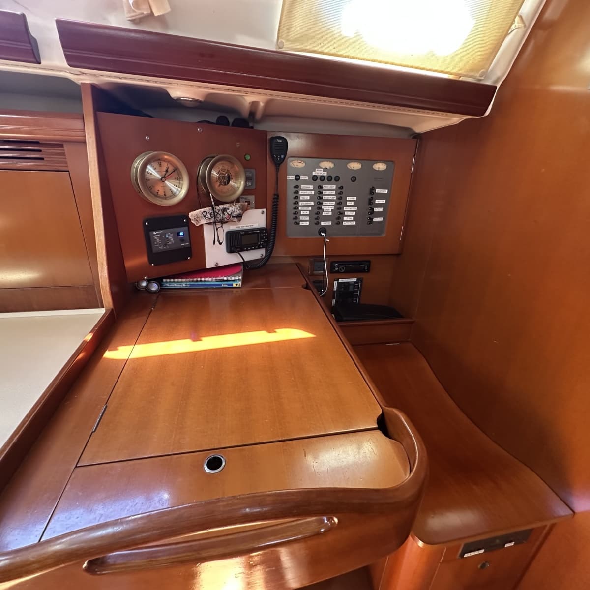 2006 Beneteau 523