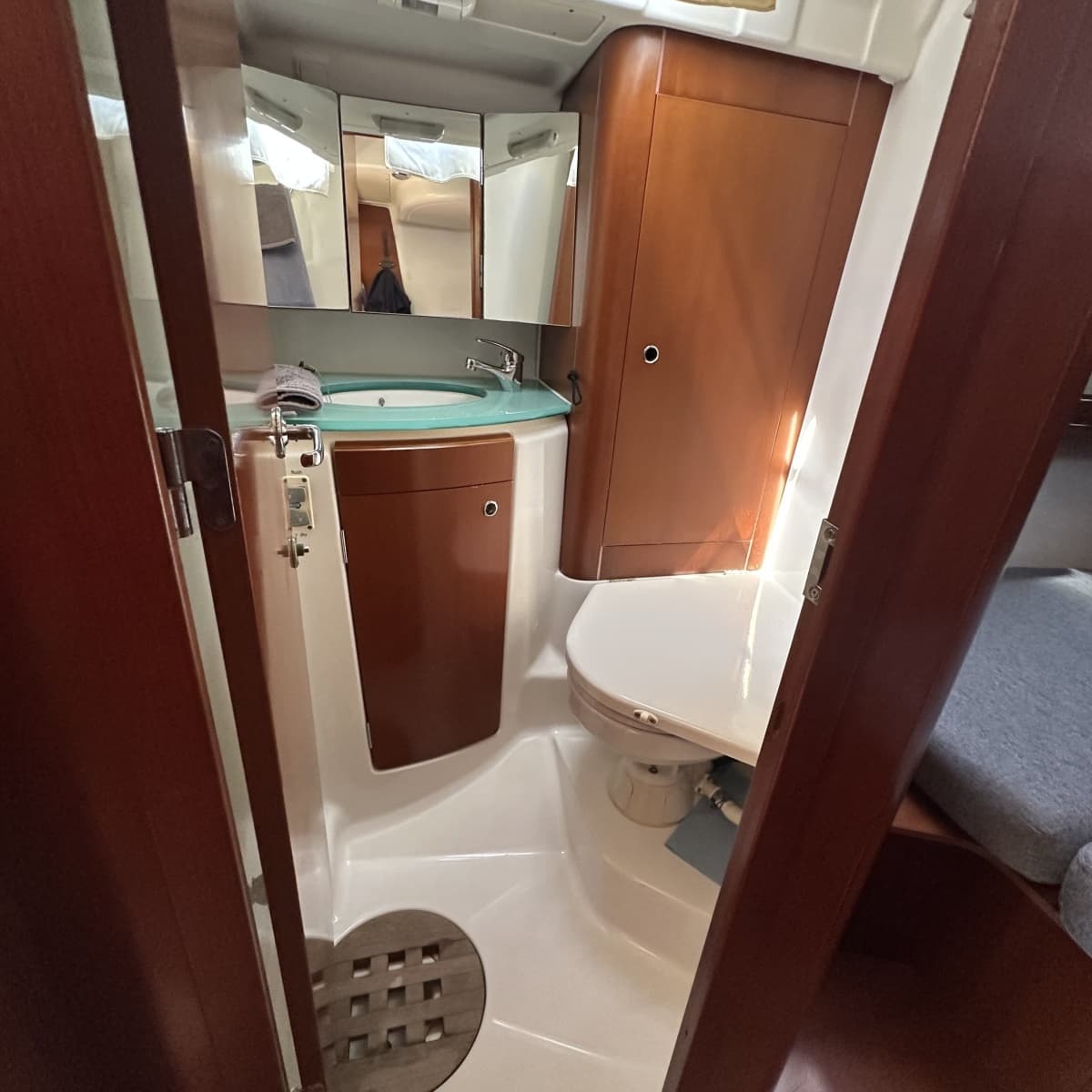 2006 Beneteau 523