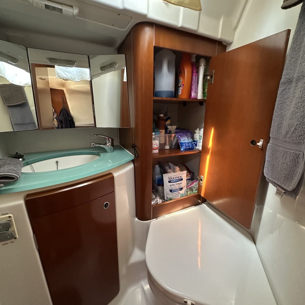 2006 Beneteau 523