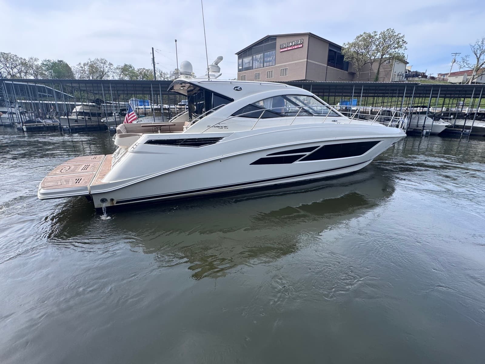 2015 Sea Ray 510 SUNDANCER