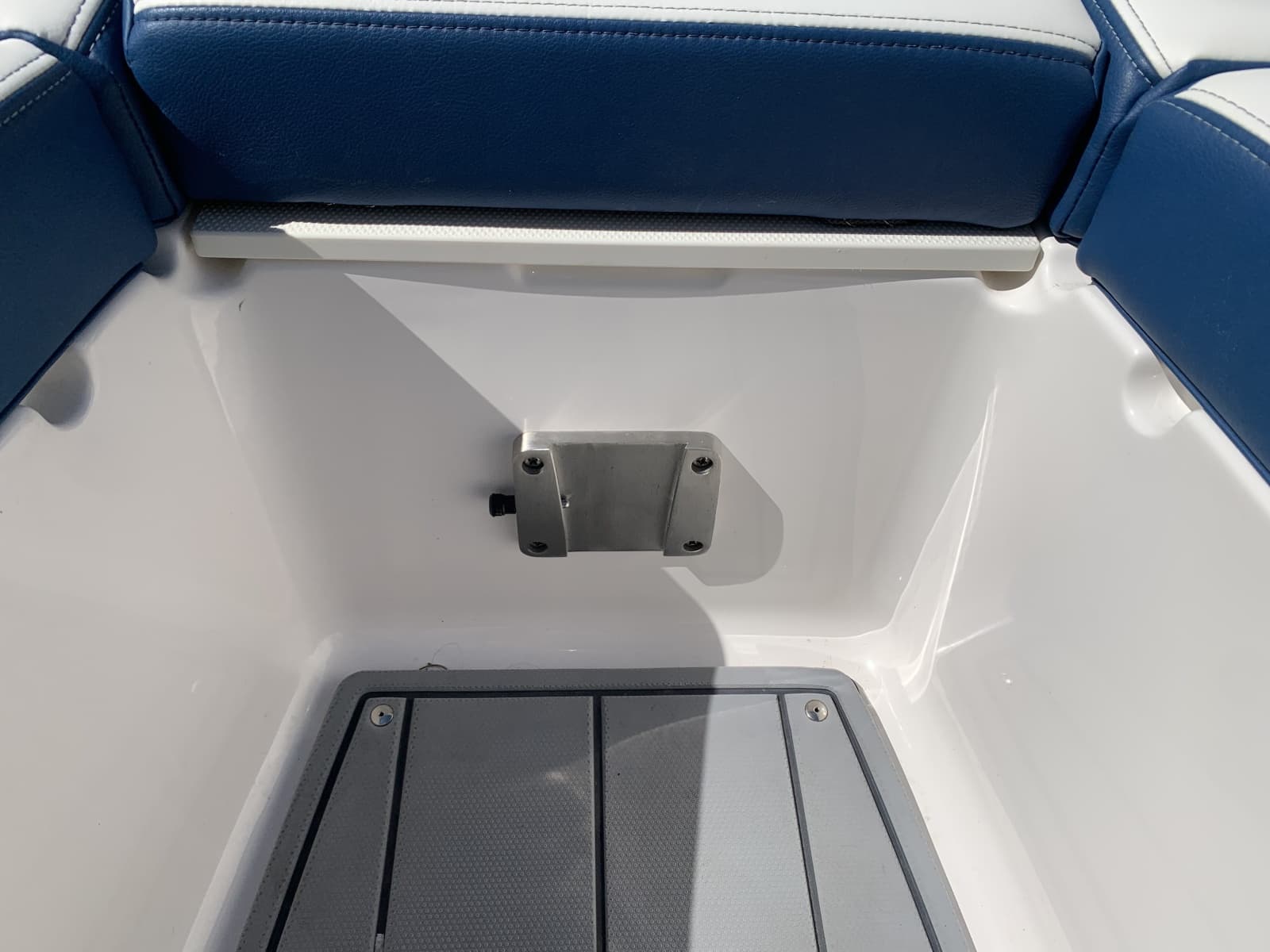 2023 Chaparral 270 OSX
