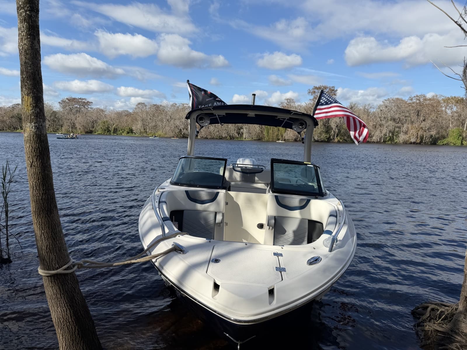2023 Chaparral 270 OSX