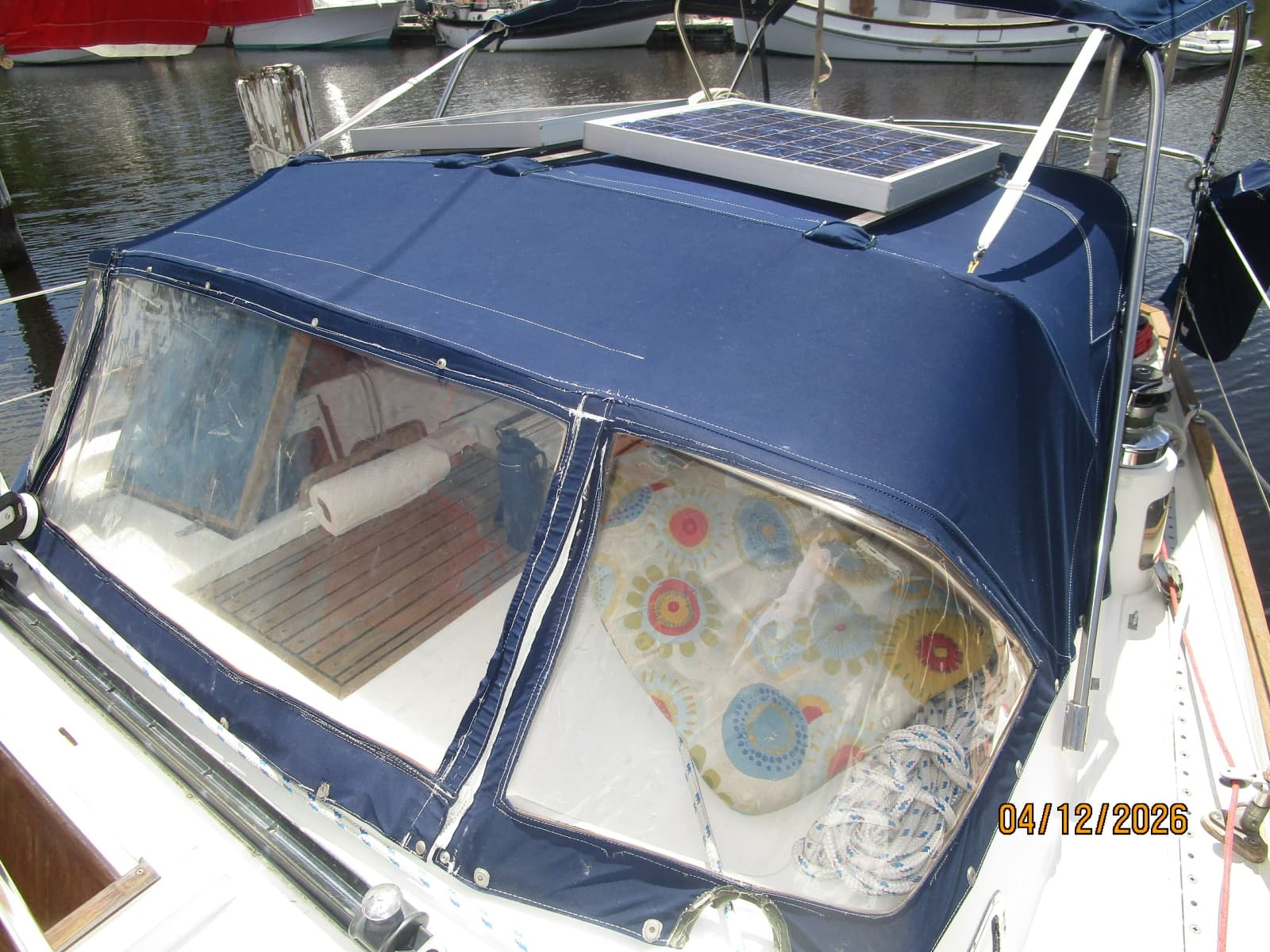 41' Rival cockpit dodger