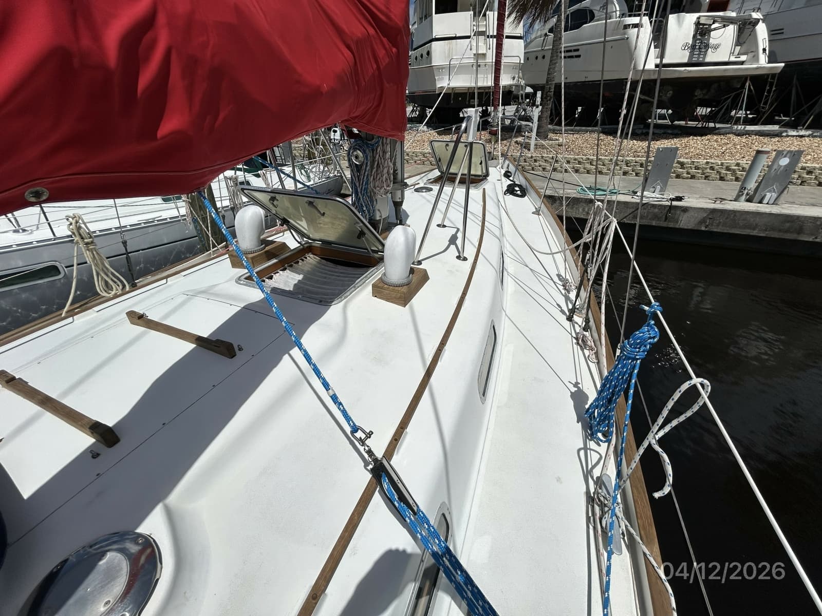 41' Rival foredeck2