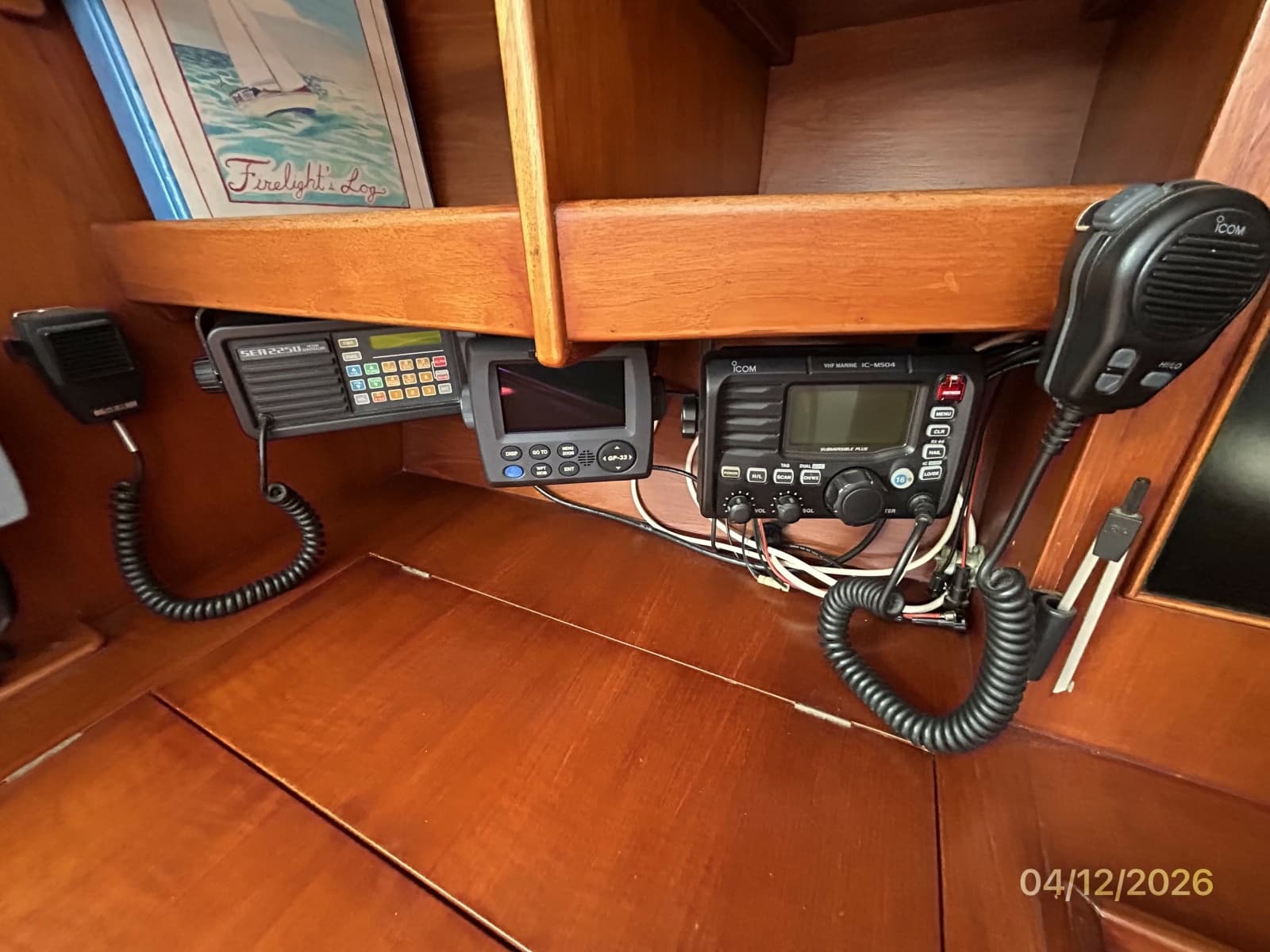41' Rival nav station electronics