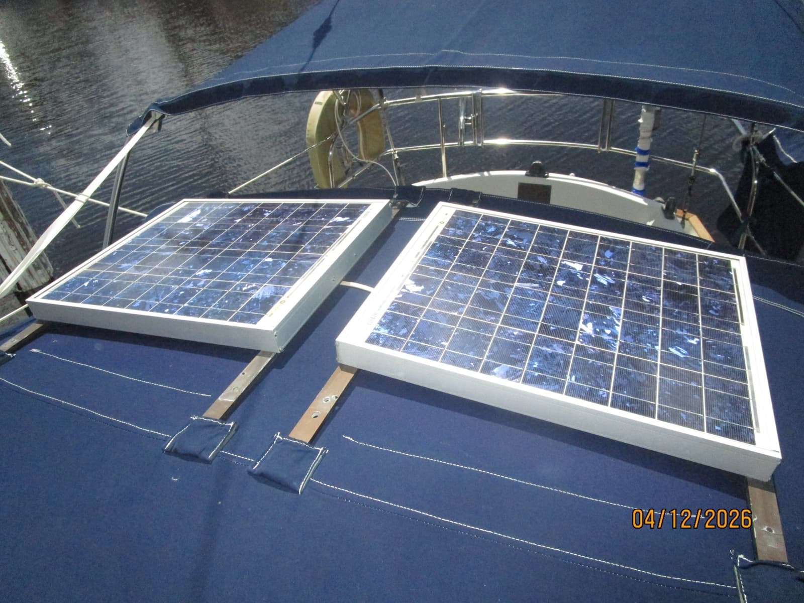 41' Rival solar panels