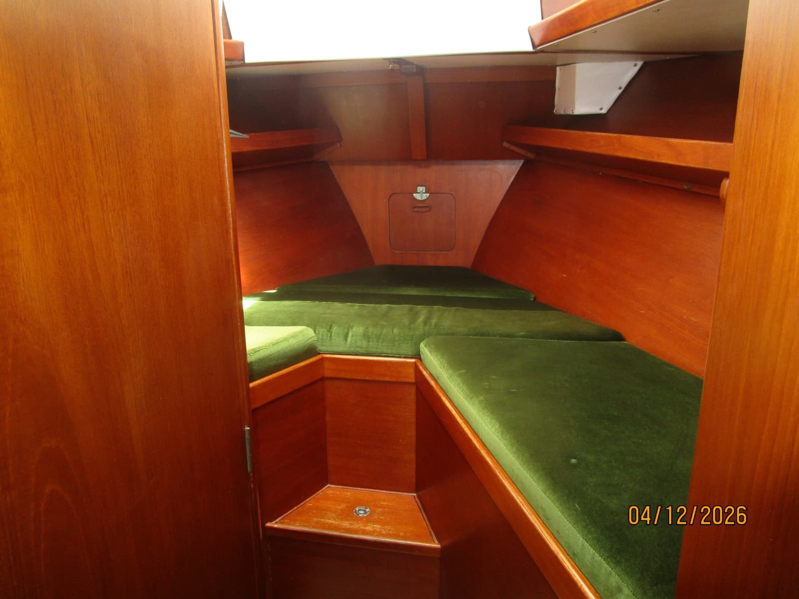 41' Rival guest stateroom