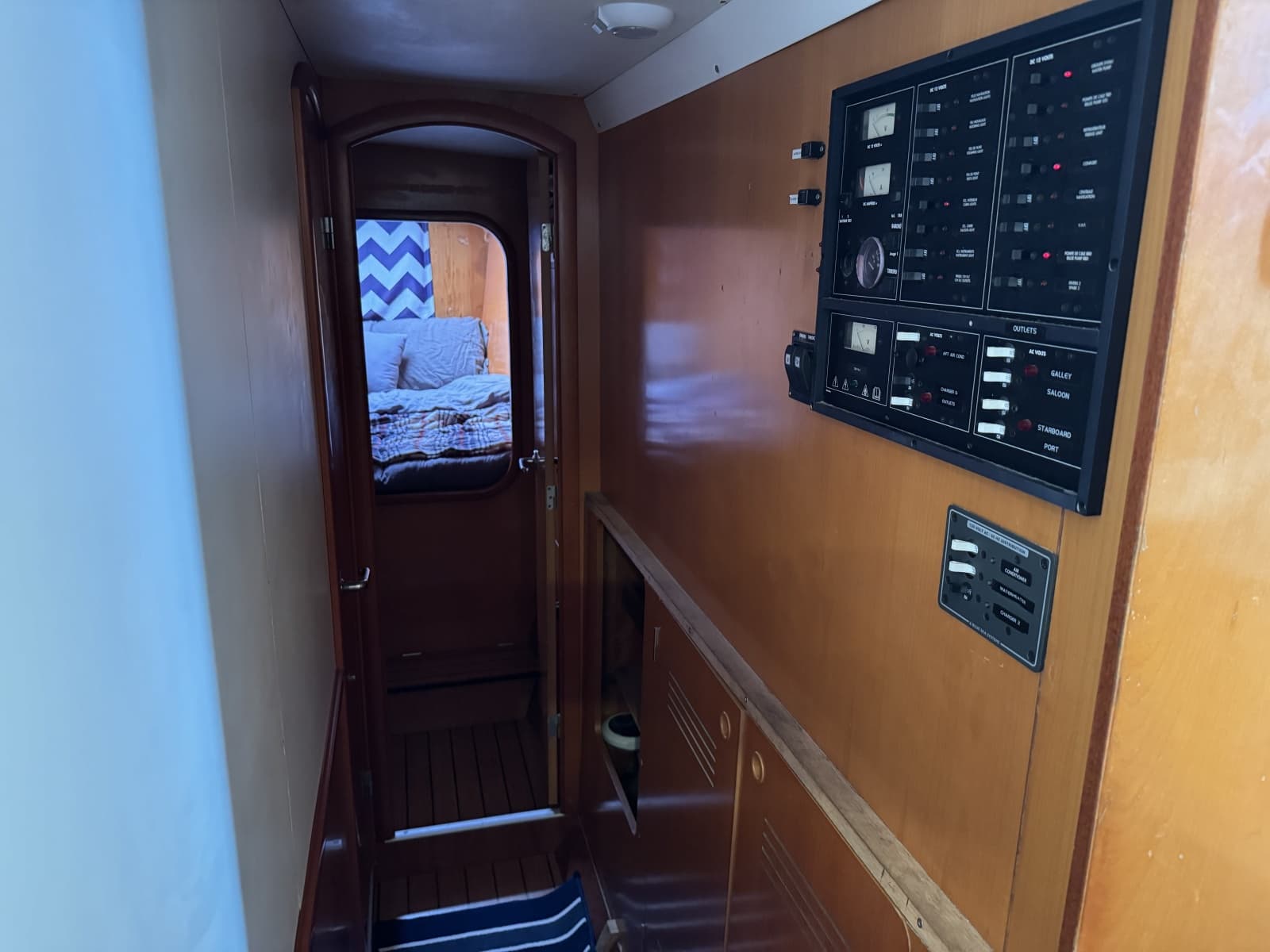 2004 Lagoon 410 S2