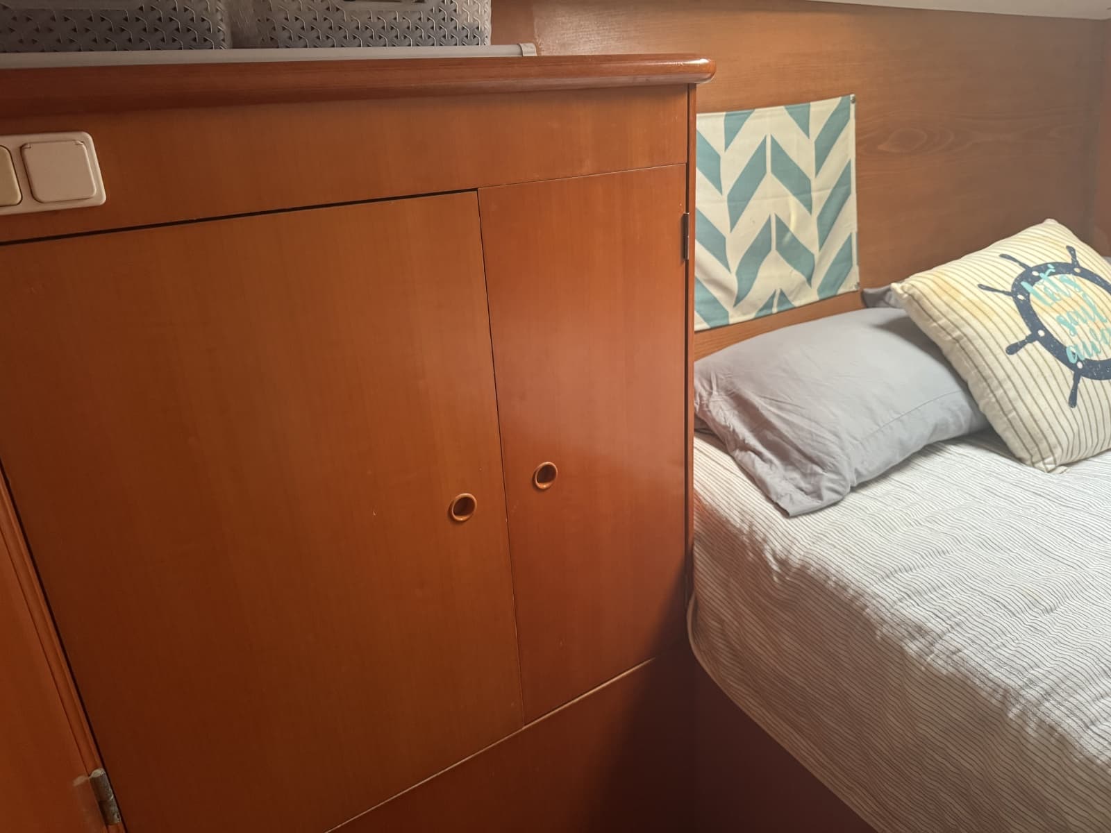 2004 Lagoon 410 S2