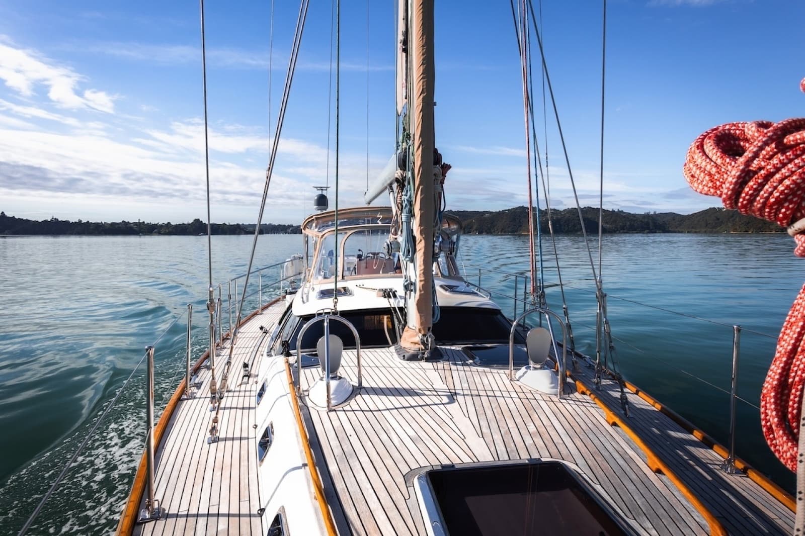 2012 Hylas 56