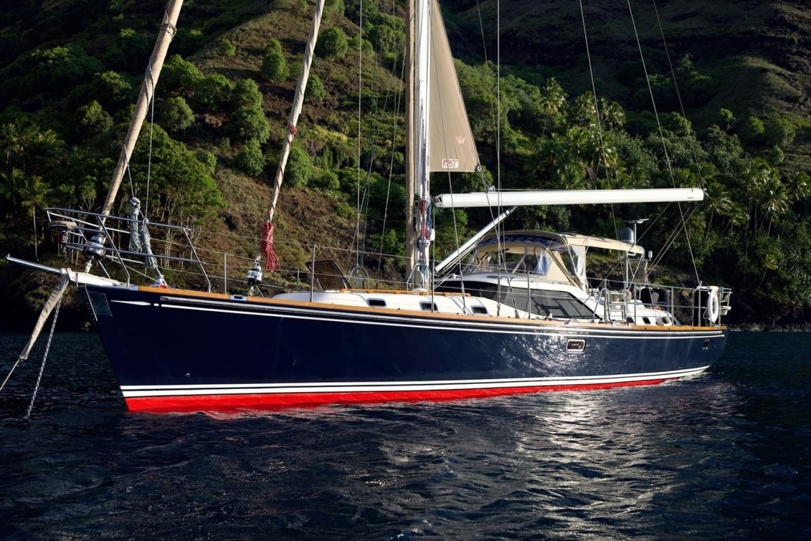 2012 Hylas 56