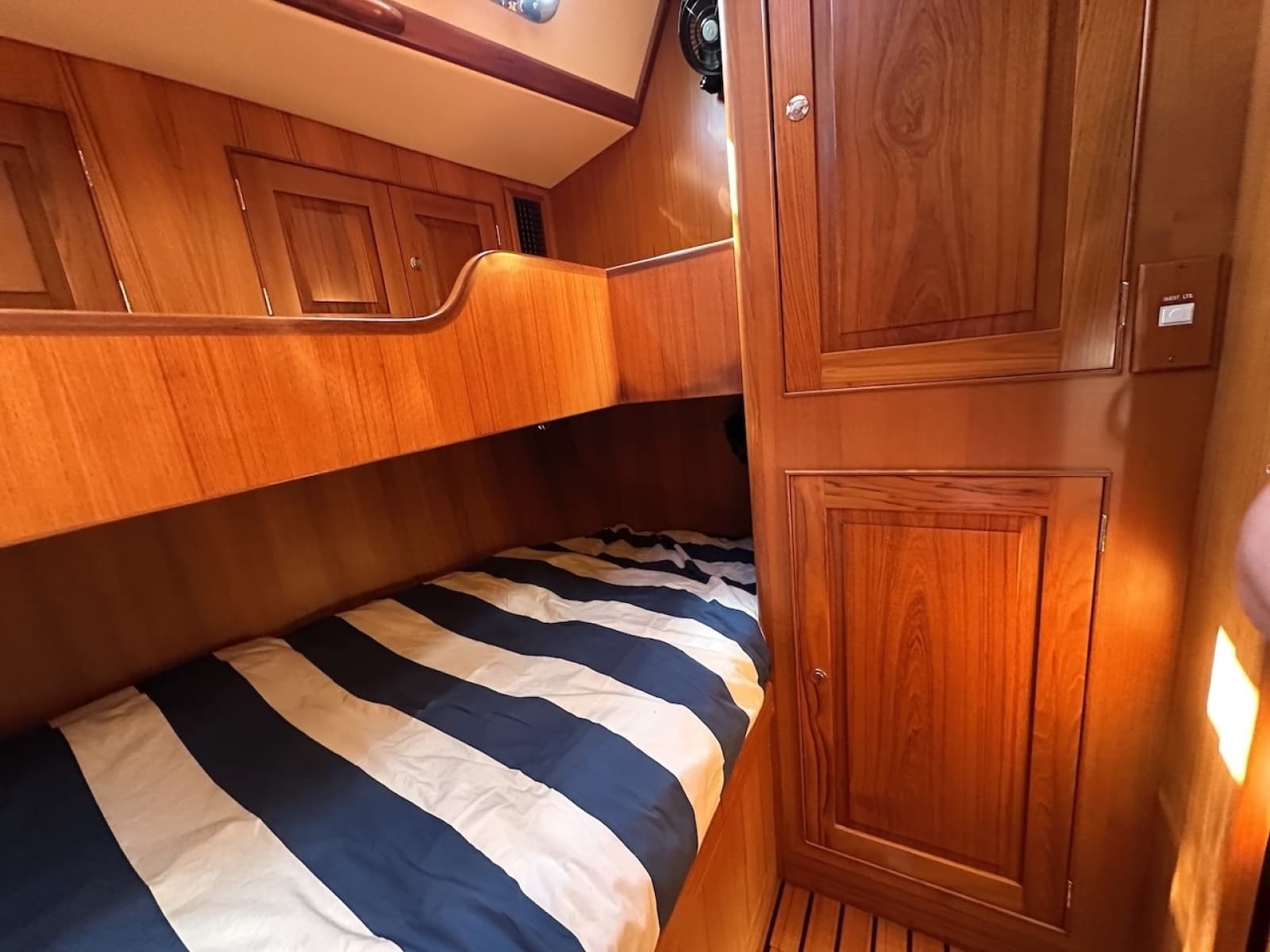 2012 Hylas 56
