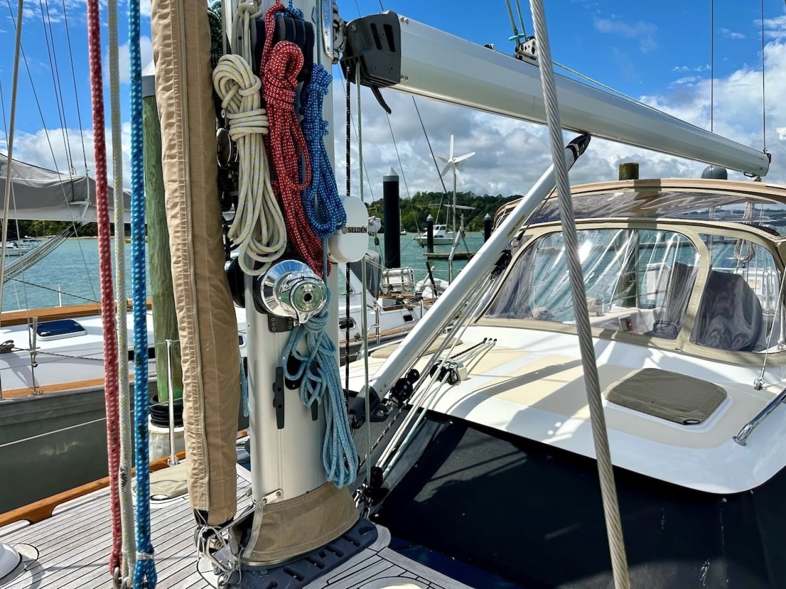 2012 Hylas 56