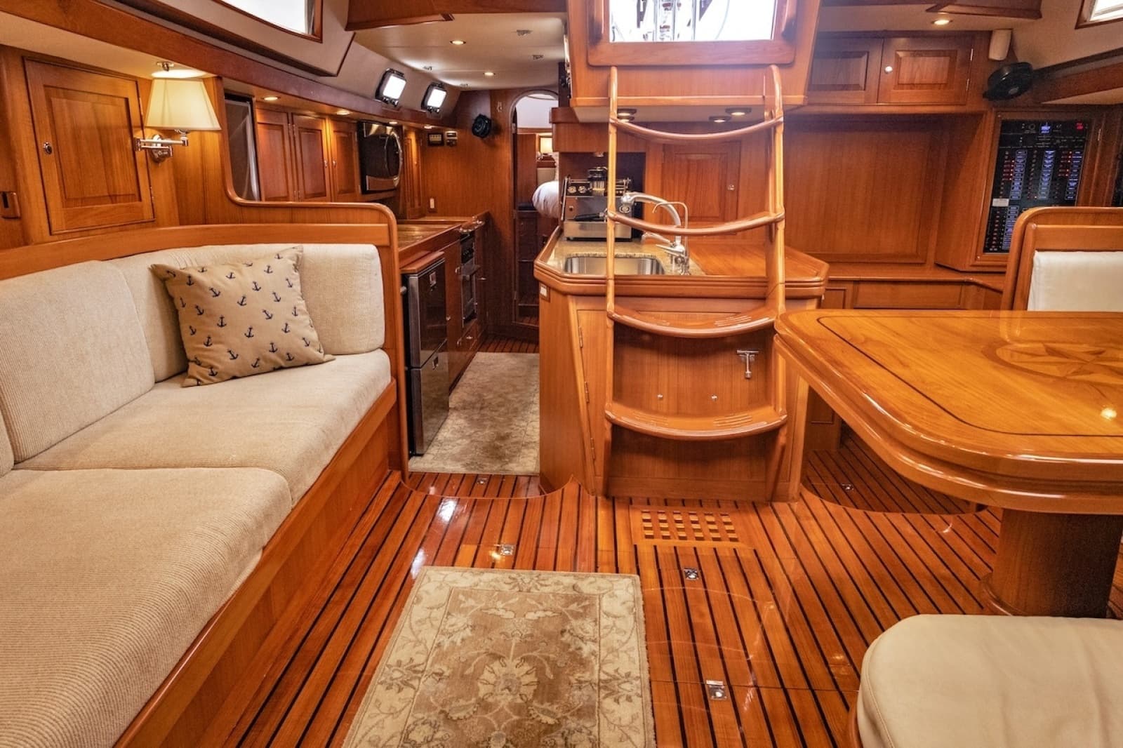 2012 Hylas 56