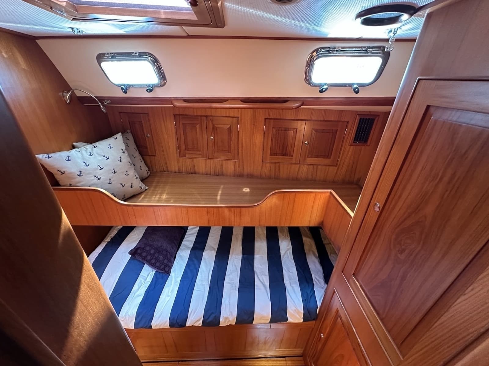 2012 Hylas 56