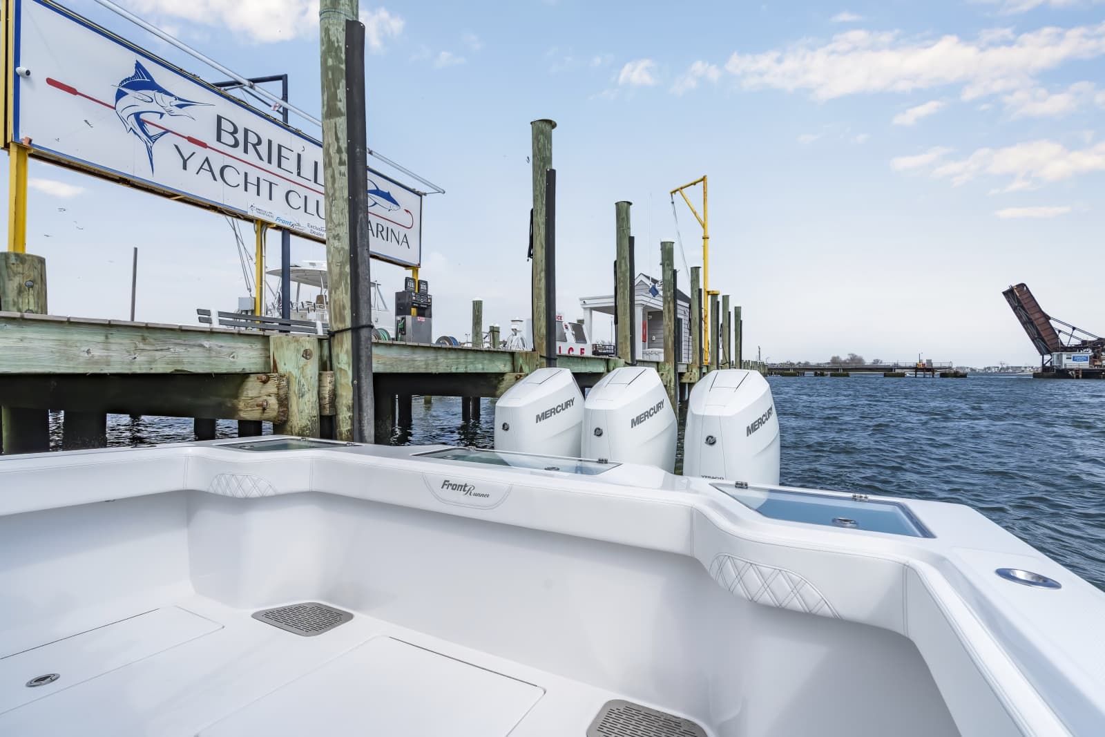 2026 Front Runner 39 Center Console
