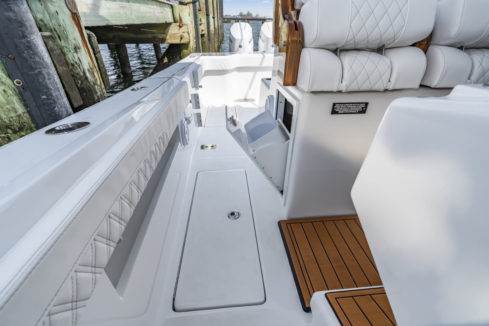 2026 Front Runner 39 Center Console