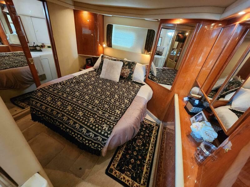 1999 Sea Ray 420 Aft Cabin