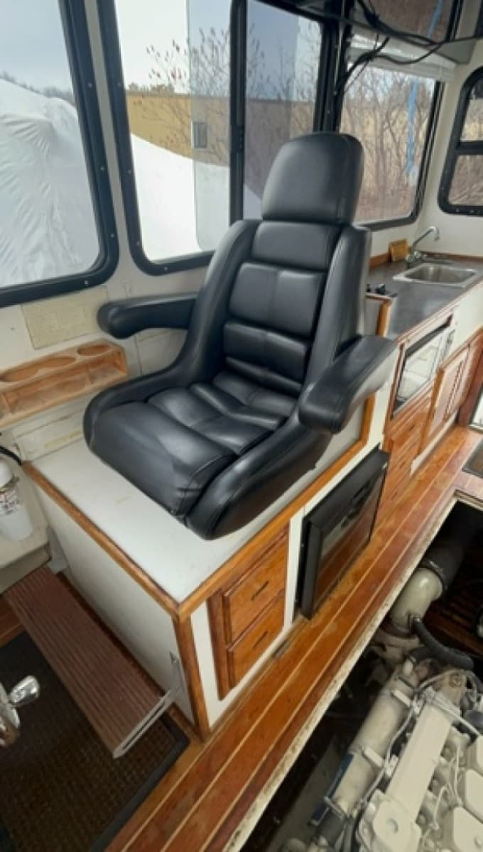 Captain's Chair