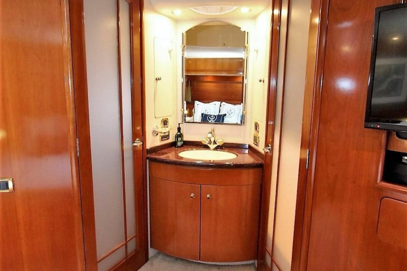 2001 Carver 570 Voyager Pilothouse