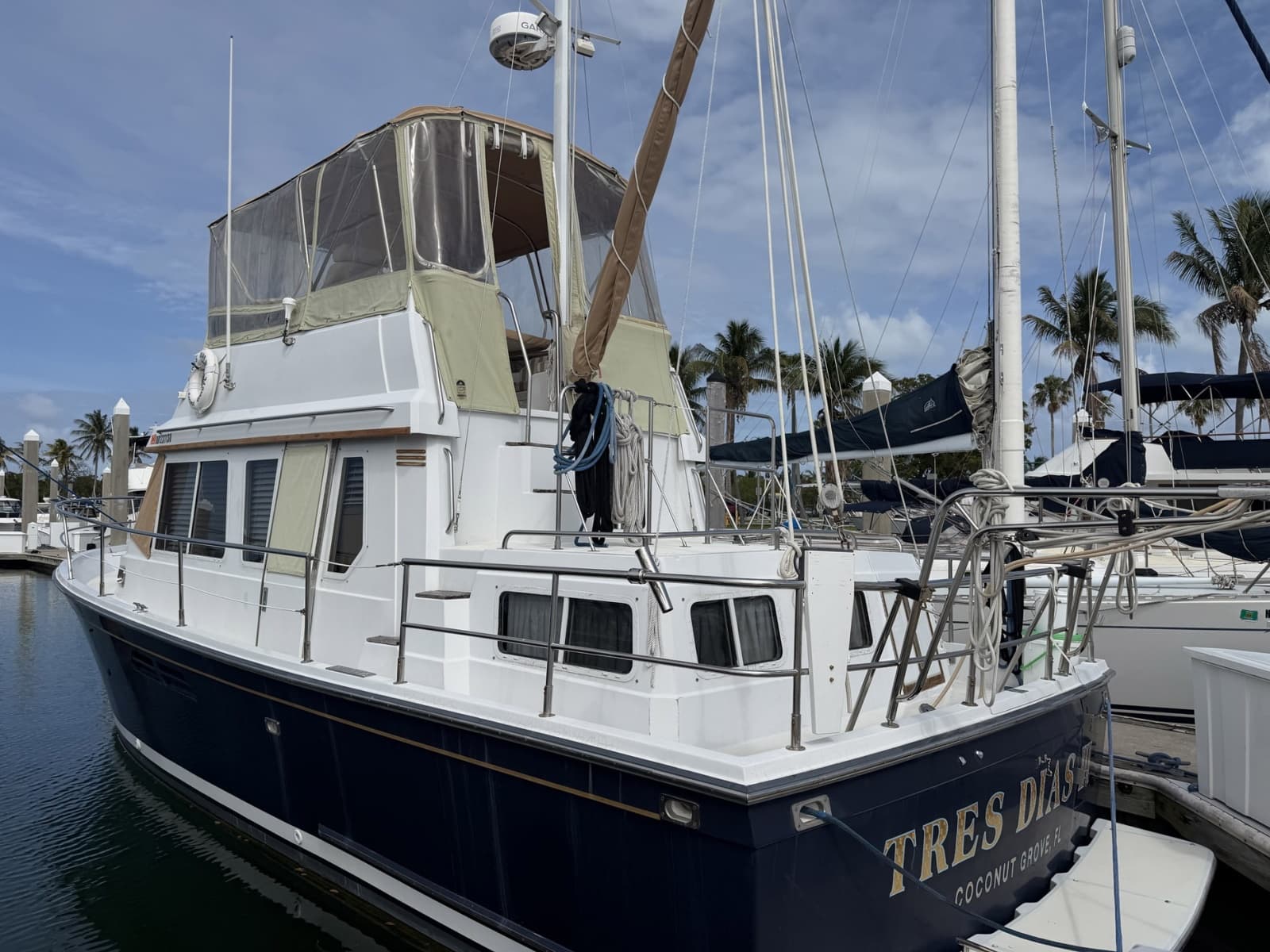 1997 Sabreline 36 Fast Trawler