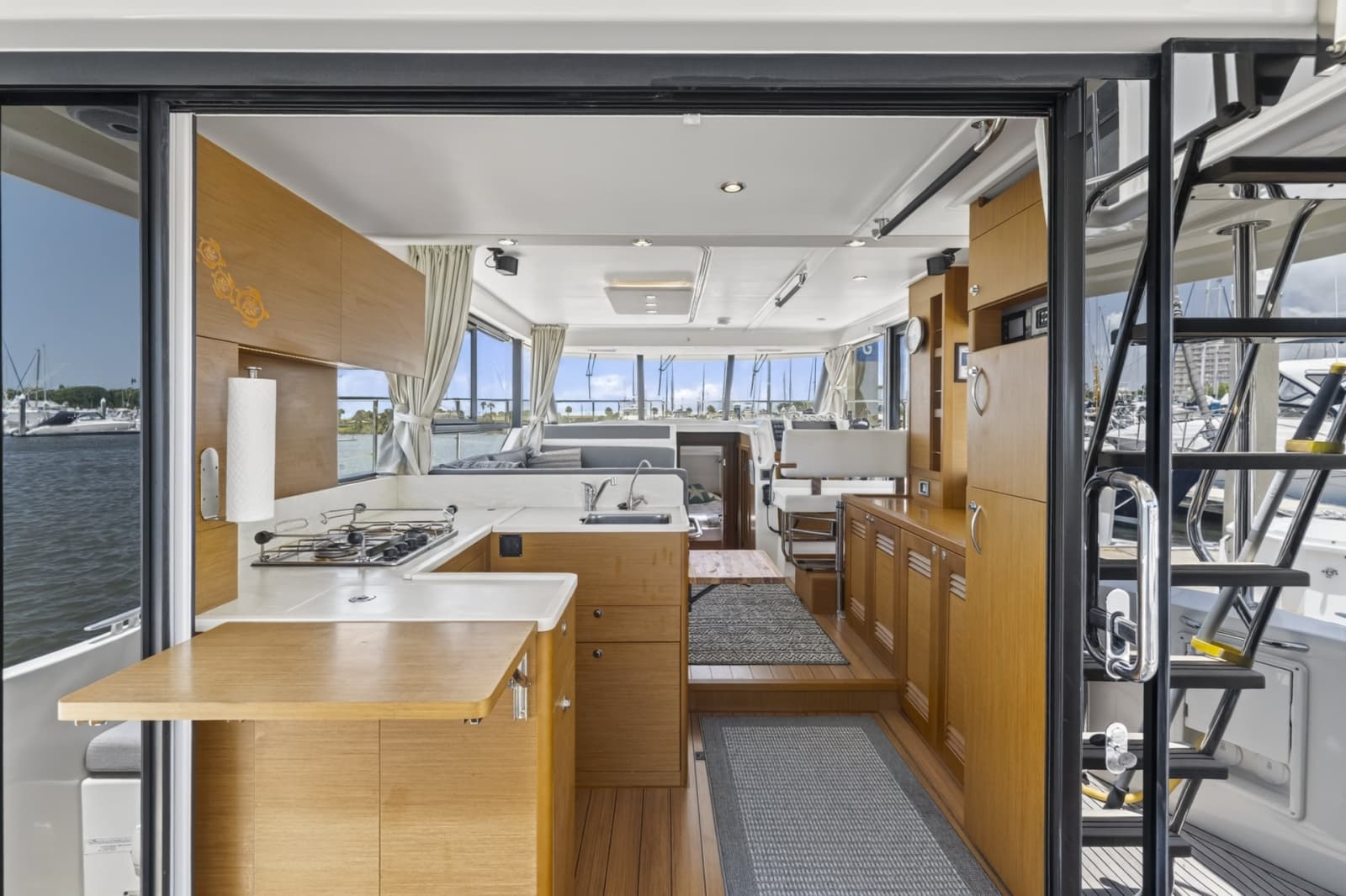 2022 Beneteau Swift Trawler 41 Fly