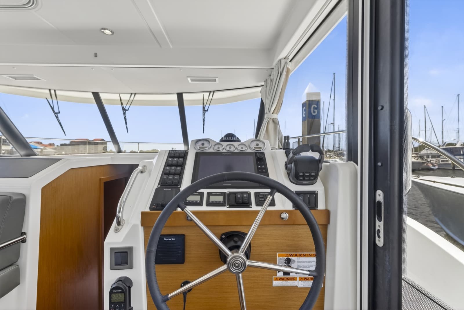 2022 Beneteau Swift Trawler 41 Fly