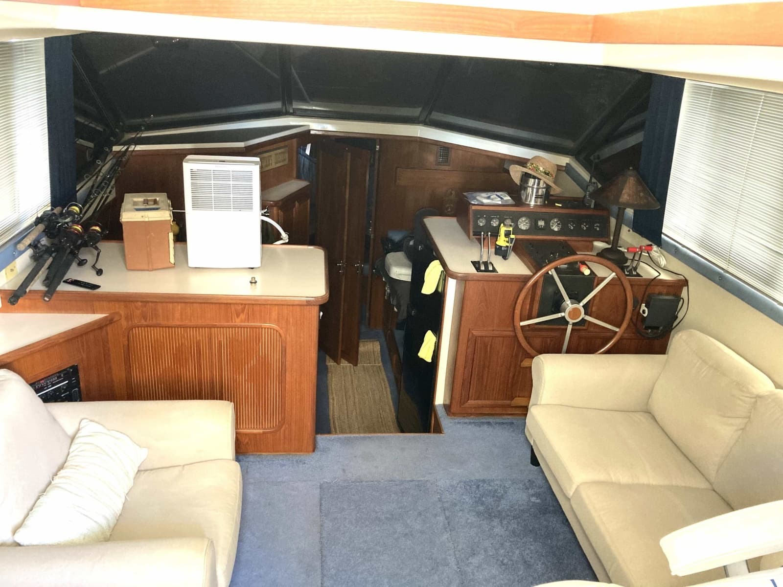 1989 Carver 3807