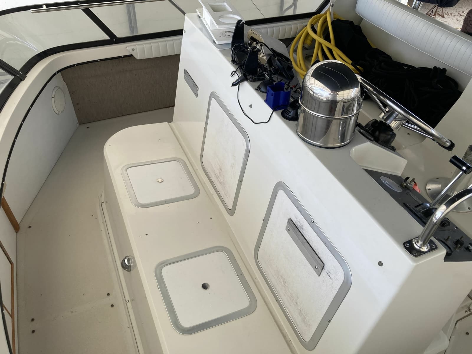 1989 Carver 3807