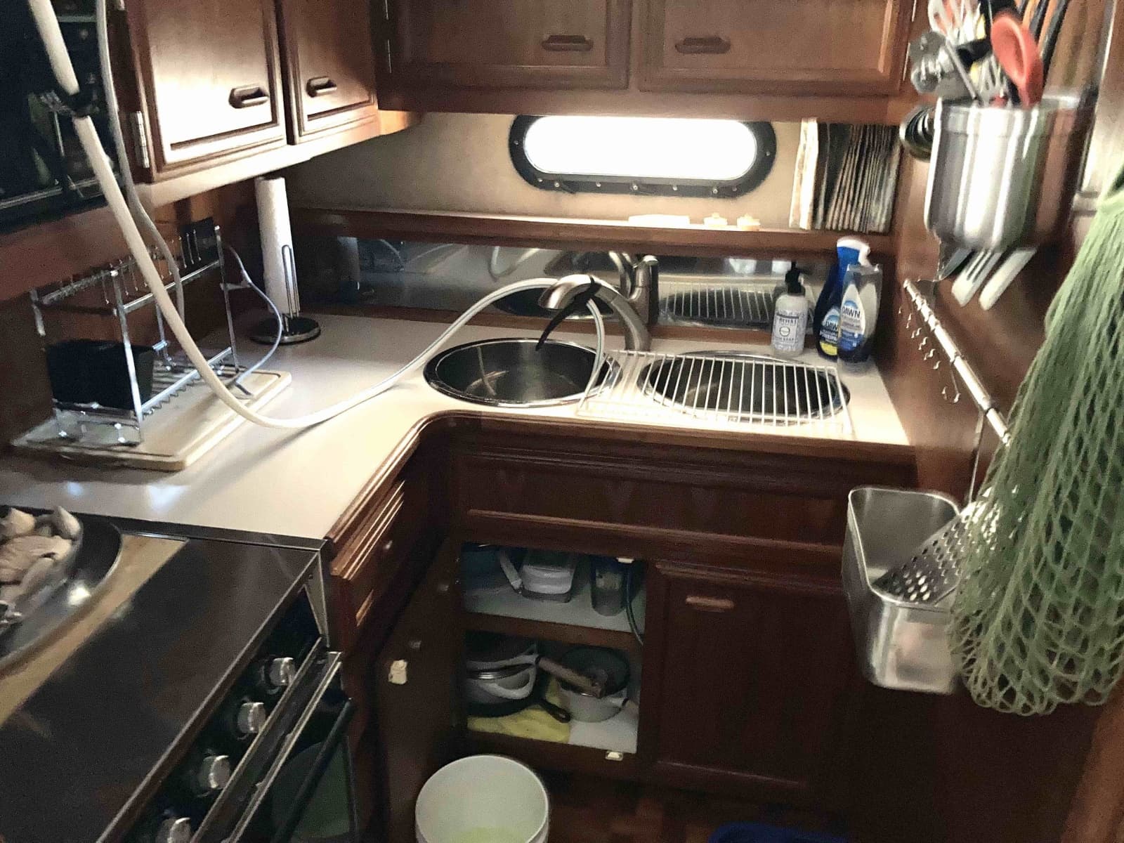 1989 Carver 3807