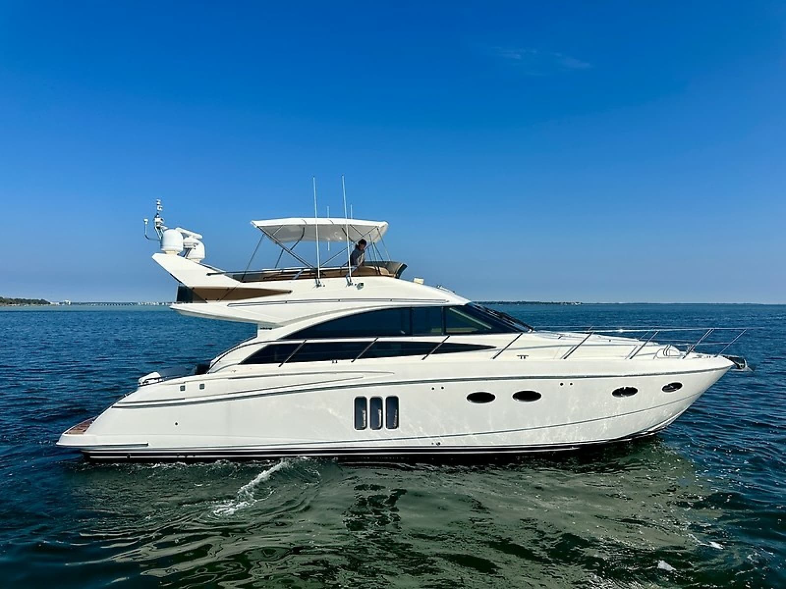 2009 Princess F54 flybridge
