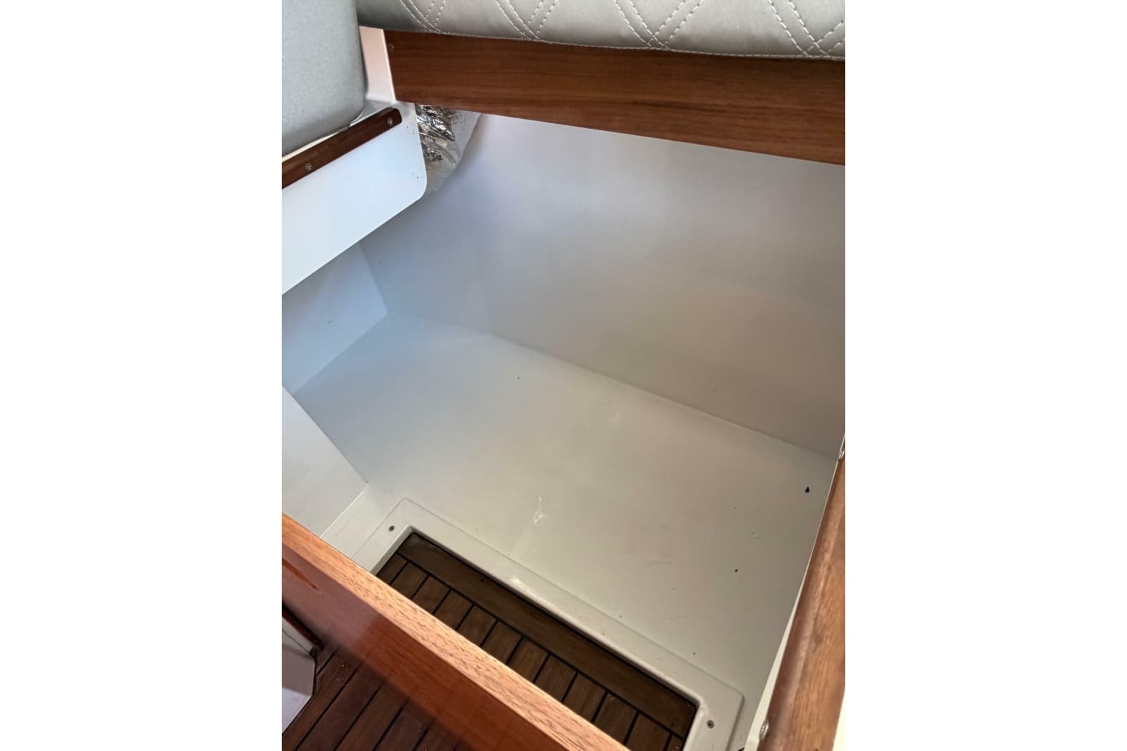 2018 Axopar 37 Cabin