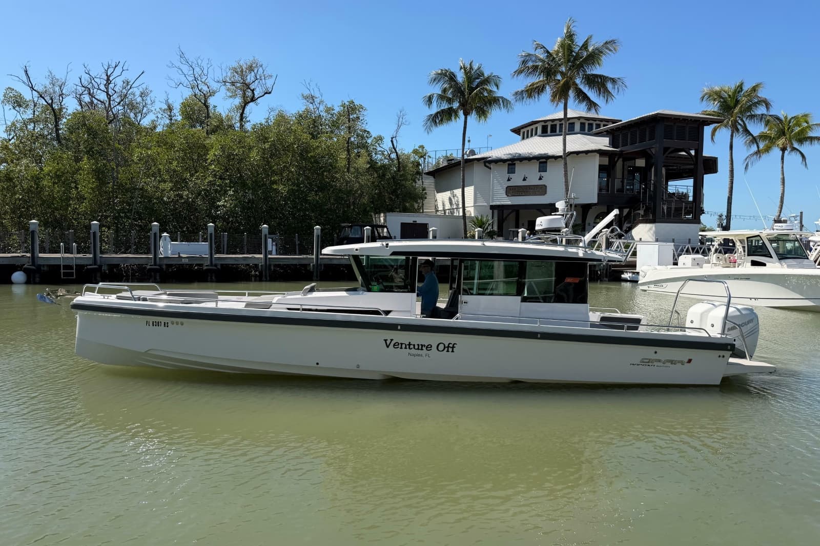 2018 Axopar 37 Cabin