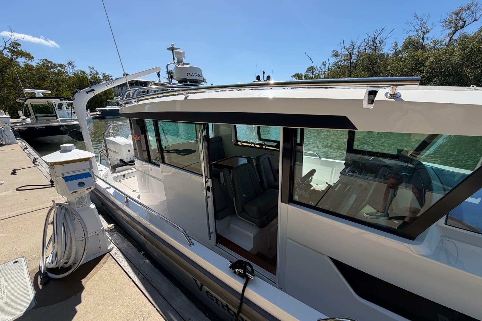 2018 Axopar 37 Cabin