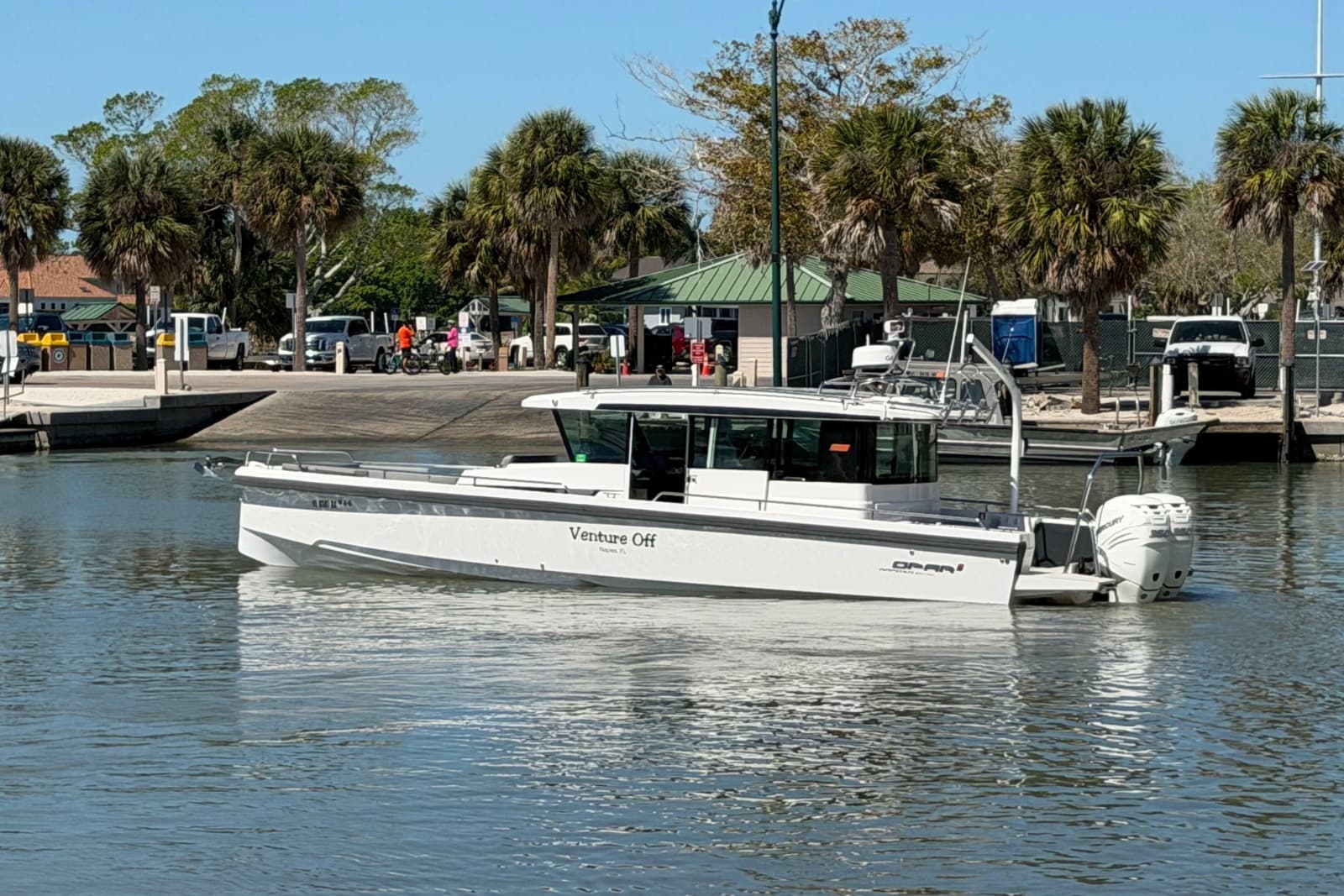 2018 Axopar 37 Cabin