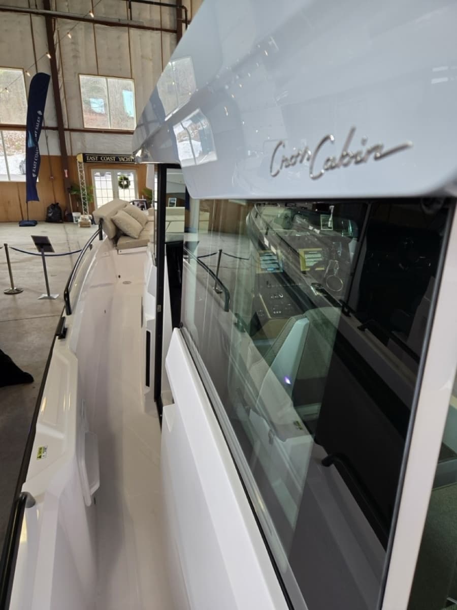 2027 Axopar Cross Cabin
