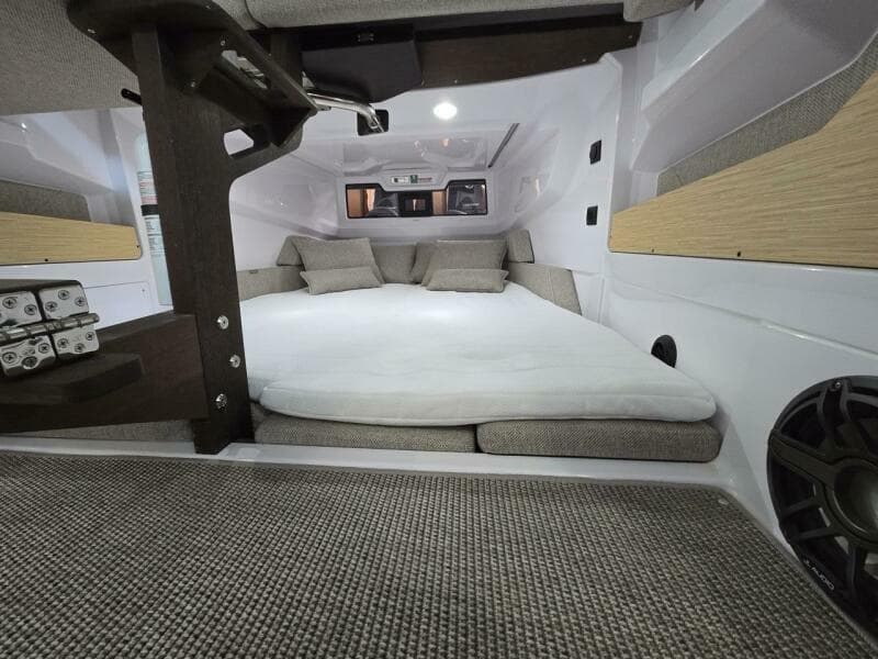2027 Axopar Cross Cabin