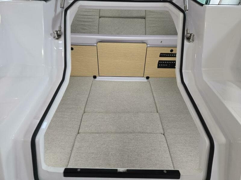 2027 Axopar Cross Cabin