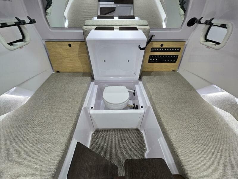 2027 Axopar Cross Cabin