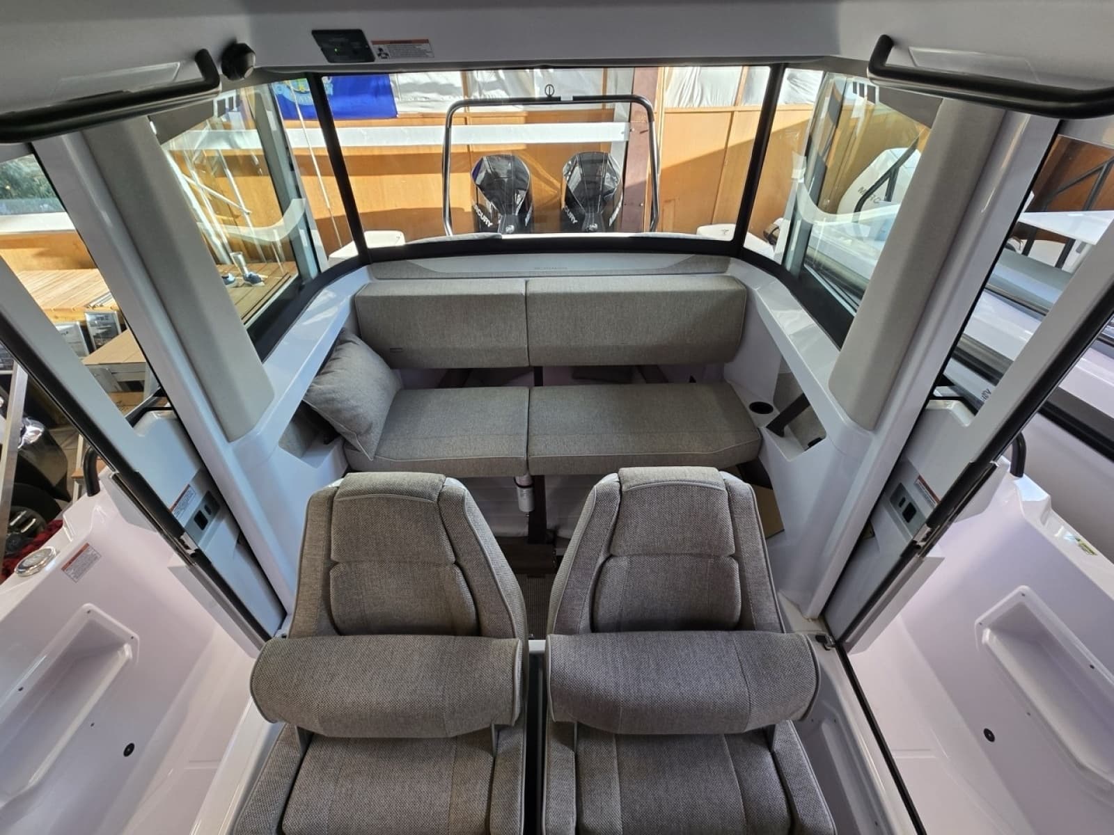 2027 Axopar Cross Cabin